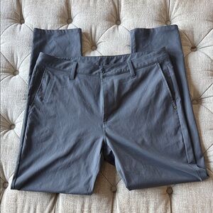 Vuori Men's 34 x 30 Gray‎ Pants